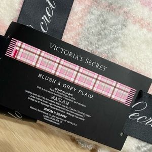 Victoria secret winter collection scarf